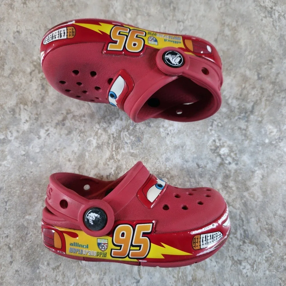 Crocs Lightning McQueen Red Disney and Pixar Cars Kids Clog Size C6 *No Lights.